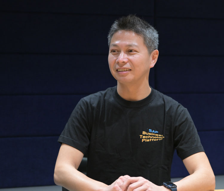 織田 新一氏