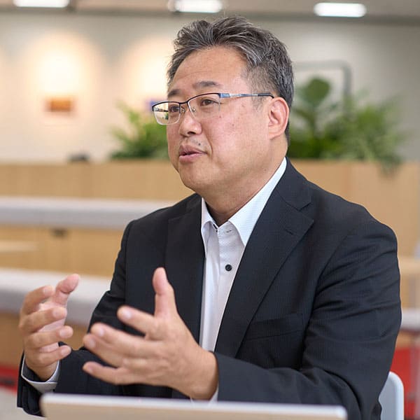 松本 氏