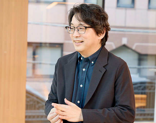 佐藤 氏