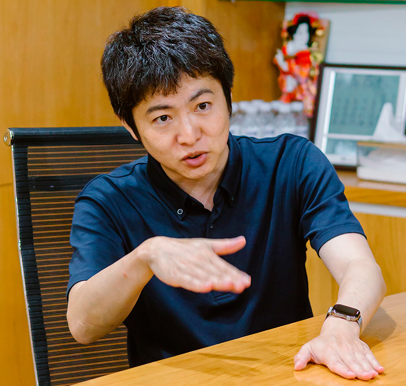 宮本 知典氏