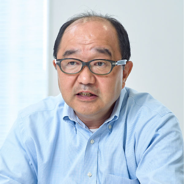 小室 氏