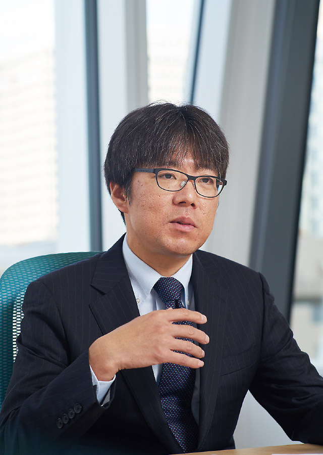 岡本 氏