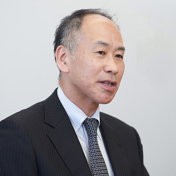堀内 氏