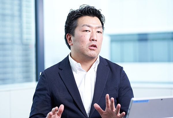 海老原氏