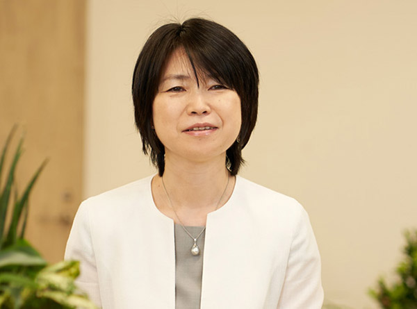 伊藤 氏