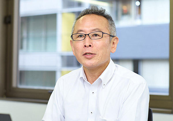 長谷部 氏