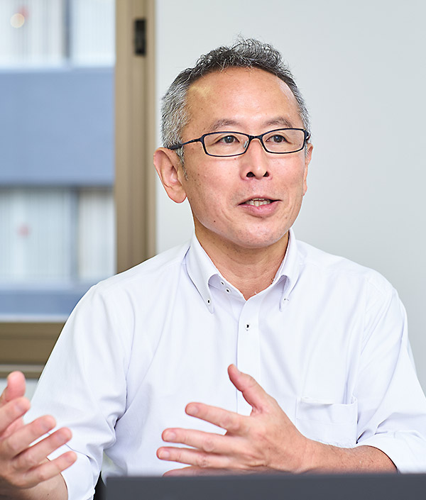 佐藤氏