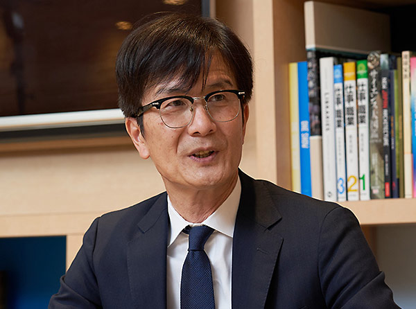 小林 氏