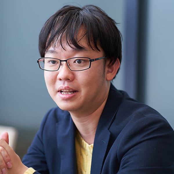 岩﨑 氏