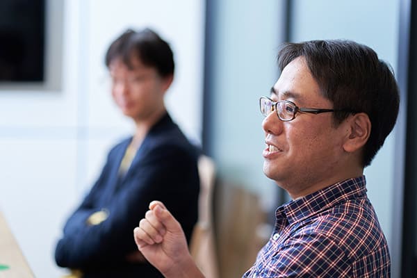 金子氏