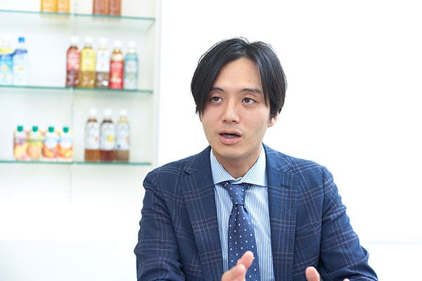 清水氏