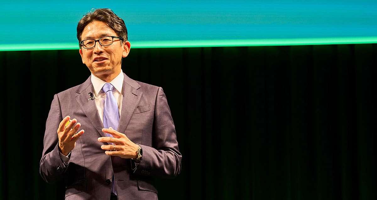 鈴木氏