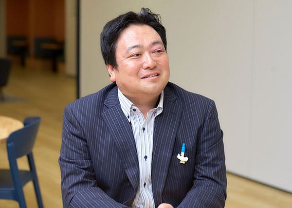 新井氏