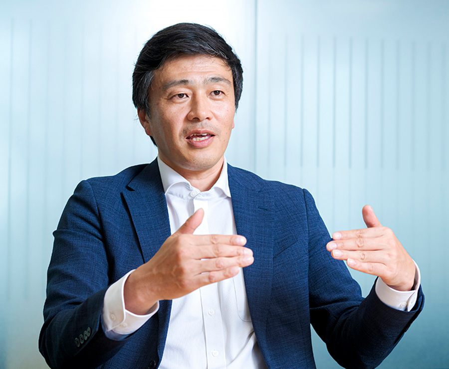 鈴村敏央氏