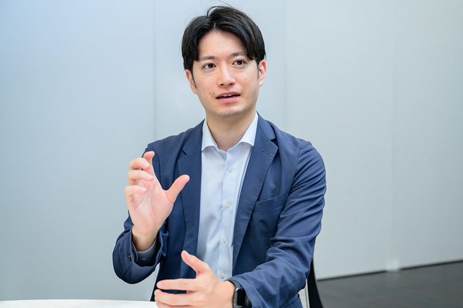 藤井 涼平 氏