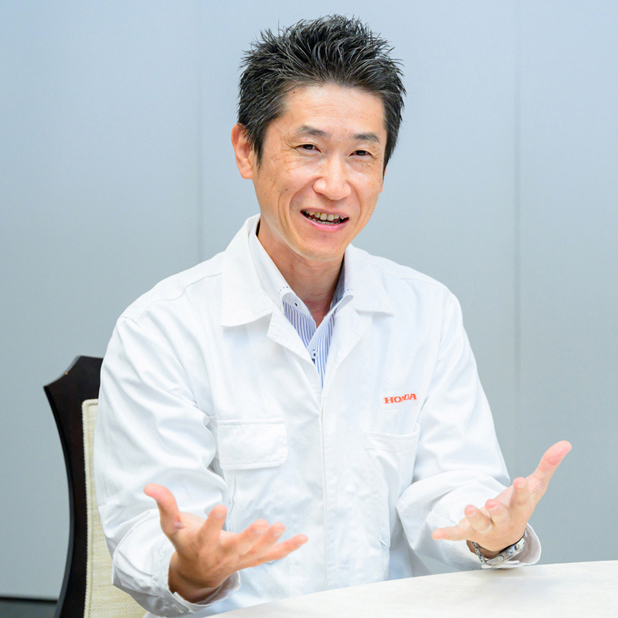 吉本 毅 氏
