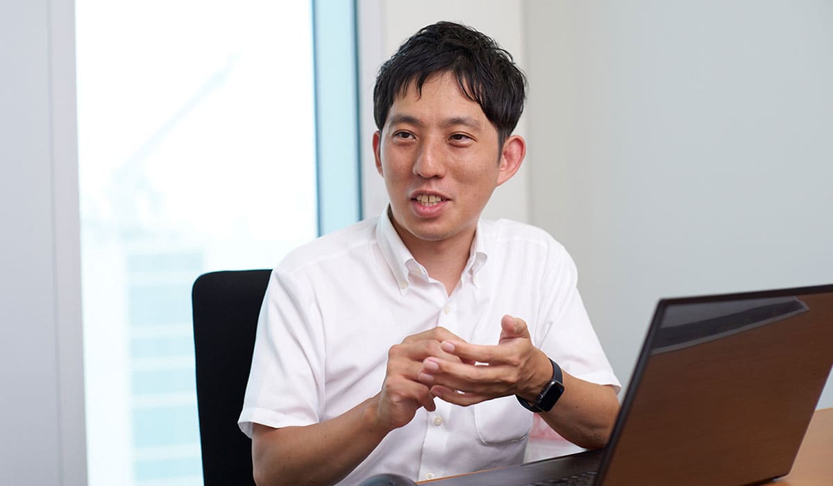 東氏