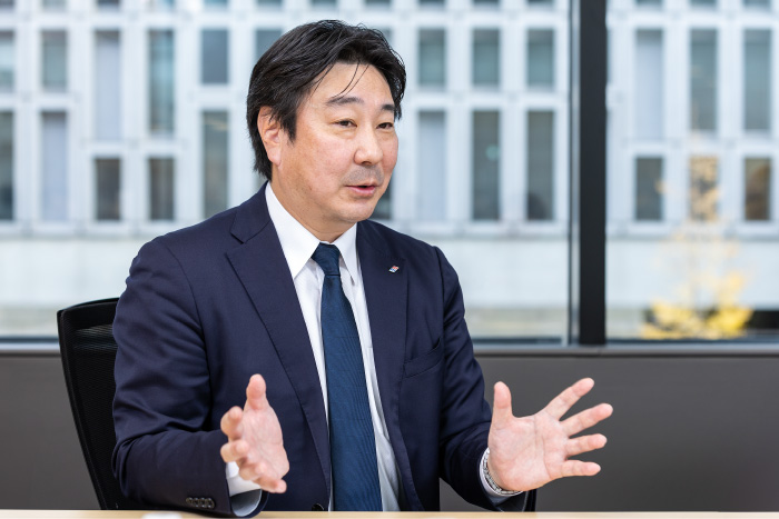 芳賀 寛 氏