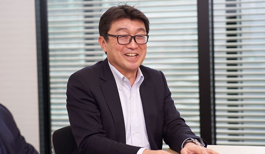 溝口氏
