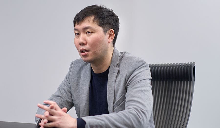 高畠 氏