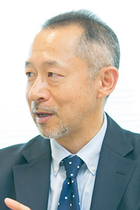 写真：安達 功