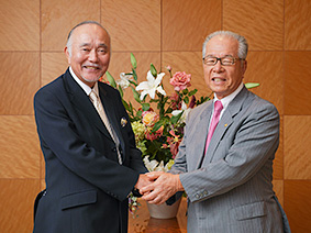 対談した樋口と柏木氏