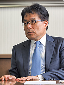 「人口が集積しているような拠点をまずは強くしていくのです。経済がそこで回りだし、生活の基盤が安定してくれば、地域の人たちがそこでの暮らしに価値を見出すようになる」(増田氏)