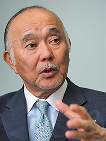 「自治体主導で地域の電気やガス、水道などを供給するインフラサービス会社を日本でも展開するのが望ましいと考えます」(柏木氏)