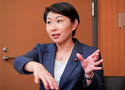 小渕 俊光（ふじき としみつ）氏