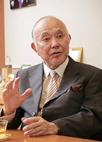 「これまで、エネルギーに関して、地域は『原子力発電の設置に賛成するか、しないか』といった程度のかかわり方しかしていませんでした。今後は各地域がそれぞれの特色を生かしたエネルギーシステムを独自につくっていくことが必要ですね」(柏木氏)