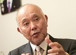 柏木 孝夫（かしわぎ たかお）氏