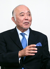 「パリ協定」の発効で世界の潮流は変わりました。各国ともそれまでの「低炭素」から「脱炭素」へと一気に走り始めています。先進国は過去、化石燃料を使い文化資産を作り上げてきた経緯があります。途上国も同様に発展していく権利がある。先進国と途上国の間の「衡平性」も保ちつつ、脱炭素を実現するエネルギーシステムを考えていかなくてはなりません。(柏木氏)