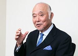 柏木 孝夫（かしわぎ たかお）氏