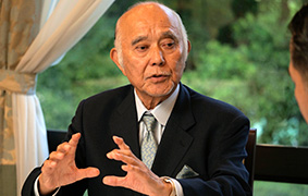 柏木孝夫氏