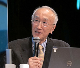田中 伸男(たなか・のぶお)氏