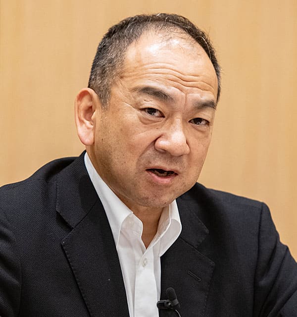 二井 氏