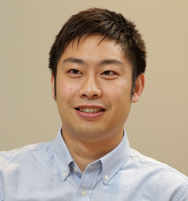 山本 氏