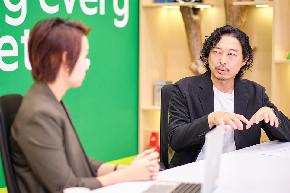 左よりグエン・タン・アン 氏、田口 亮 氏