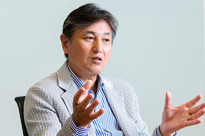 堤 浩幸氏