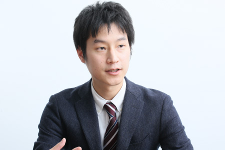 安井 容二氏