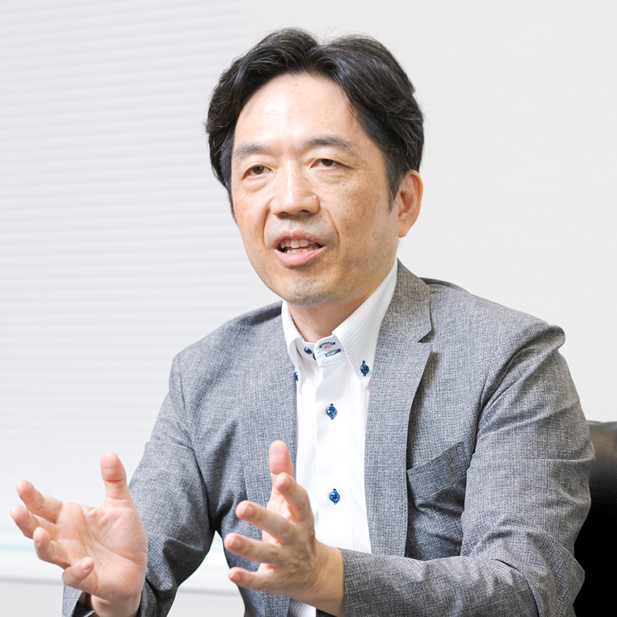 小原 洋氏