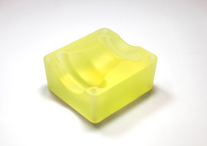 ゴムの3D加工が、試作に効く!