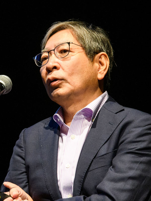 矢吹 哲朗氏