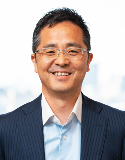 中外製薬株式会社 デジタルトランスフォーメーションユニット ITソリューション部長 小原 圭介氏
