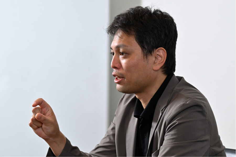 末永 恭正 氏