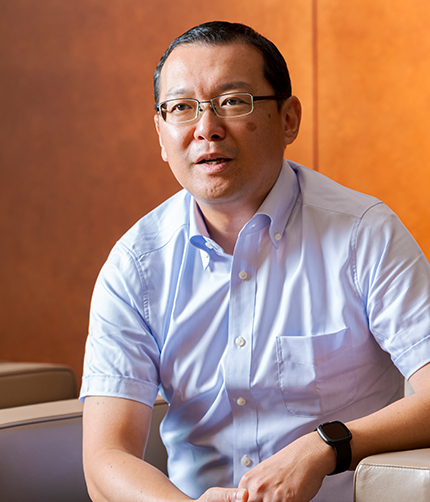 頼末 洋平氏