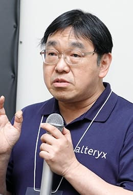 新郷 美紀 氏