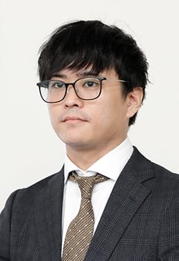 西 翔平 氏