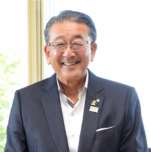 西山 猛 氏