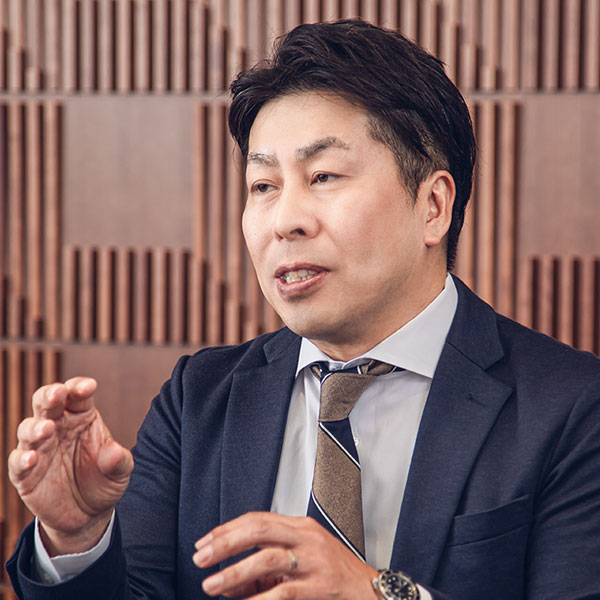 山下氏